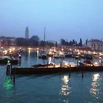 Harry's Canal View *