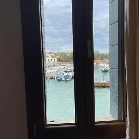 Harry's Canal View Daire