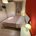 Апартаменты Harry's Canal View