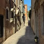Apartman Harry's Canal View Velence