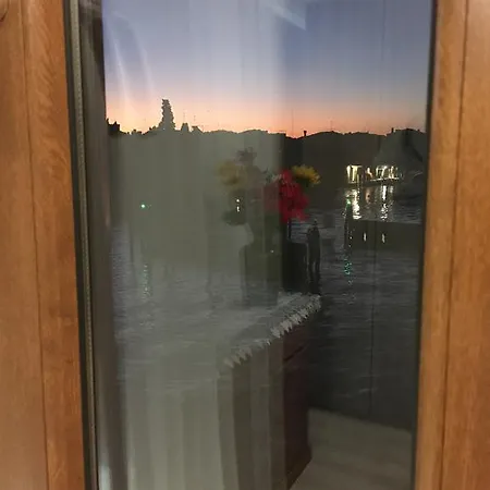 Διαμέρισμα Harry's Canal View